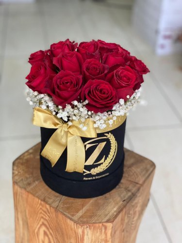 Süet Kutuda Güller