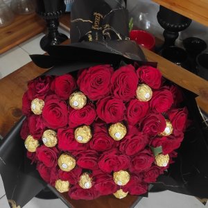 Çikolatalı Gül Buketi 1