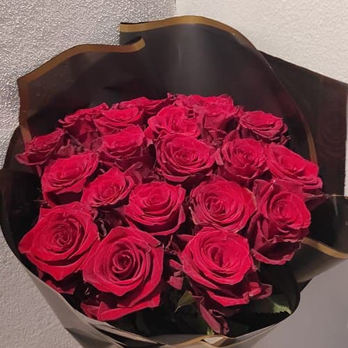 Kırmızı Güllü Buket