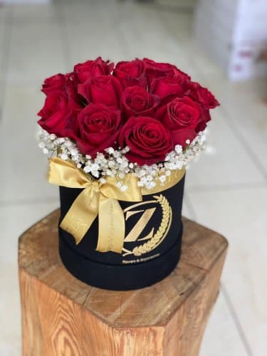 Süet Kutuda Güller