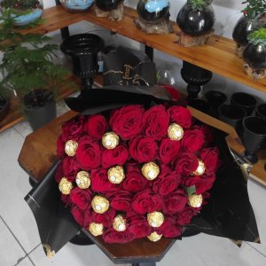 Çikolatalı Gül Buketi